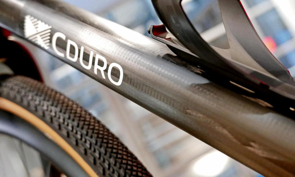 CDuro Gravel bike prototype, robot-wound carbon fiber bike made-in-the-Czech Republic, fiber orientation detail