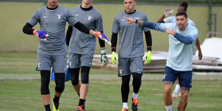 Christos Mandas Set to Start vs FC Twente in UEFA Europa League