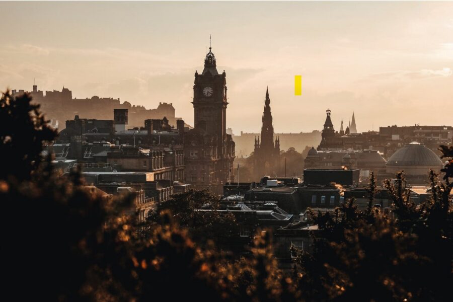 Edinburgh - Photo by Adam WIlson on Unsplash