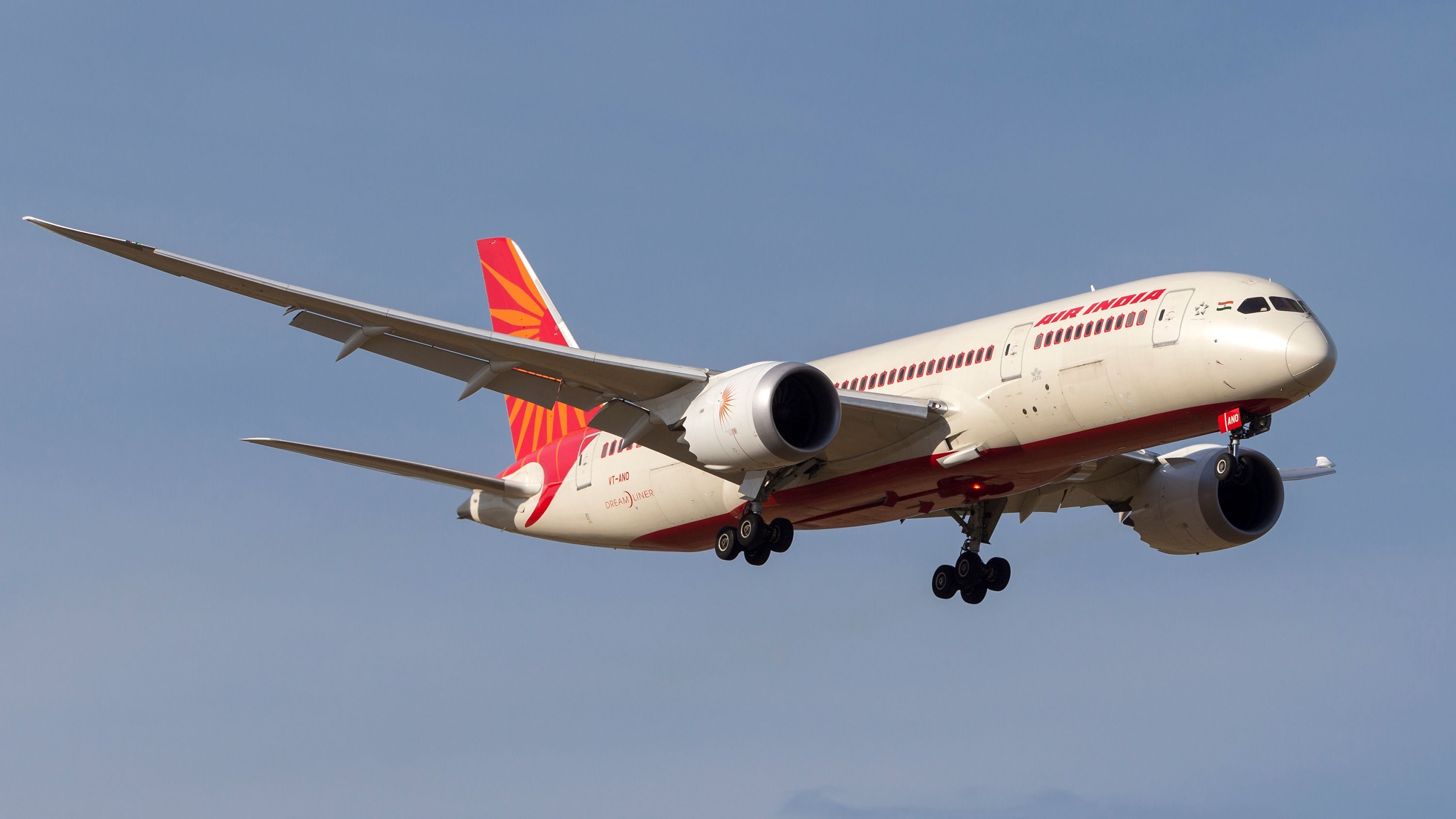 Air India Boeing 787-8 Dreamliner (VT-ANO) landing at Melbourne Airport.