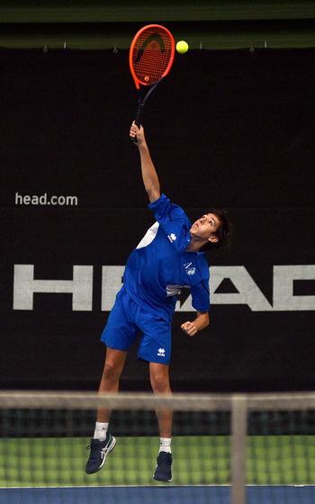 Giorgio delli Falconi serves.