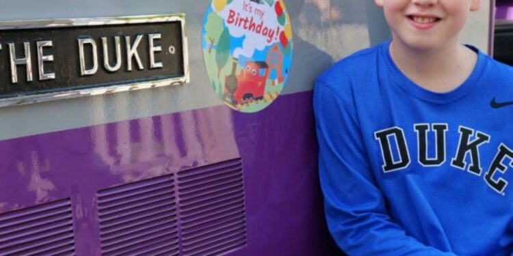 Duke meets The Duke as they celebrate their 10th birthdays - Lappa Valley Railway