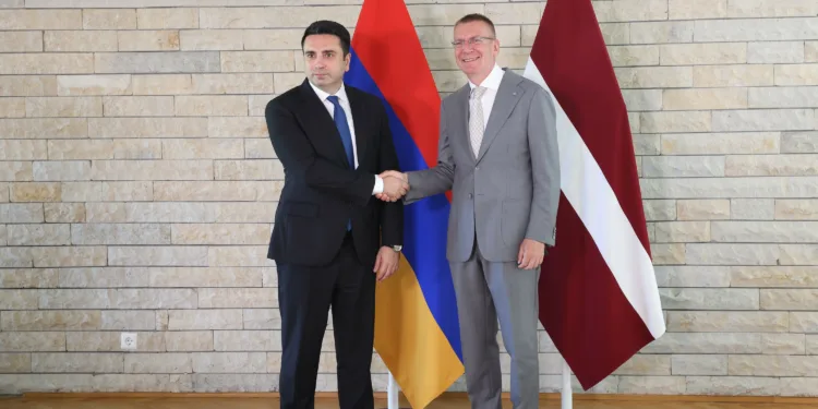 Armenia's Parliament Speaker, President of Latvia discuss Armenia-EU relations