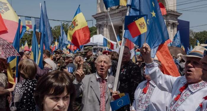 Moldova at a crossroads: Preserve neutrality or move towards Europe?