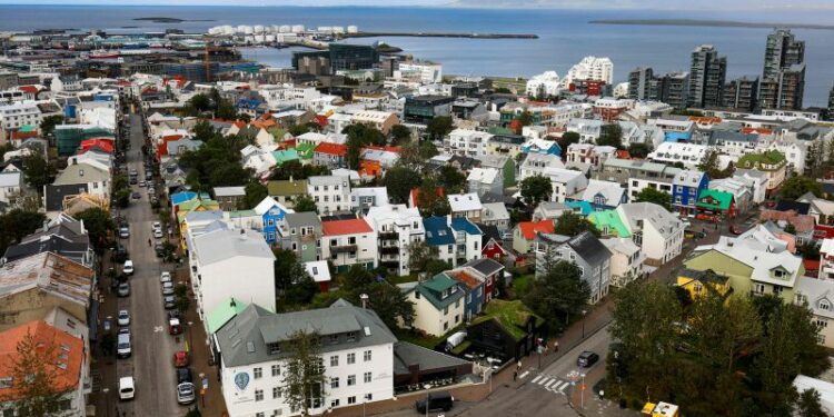 Iceland embraced a shorter work week. Here’s how it turned out