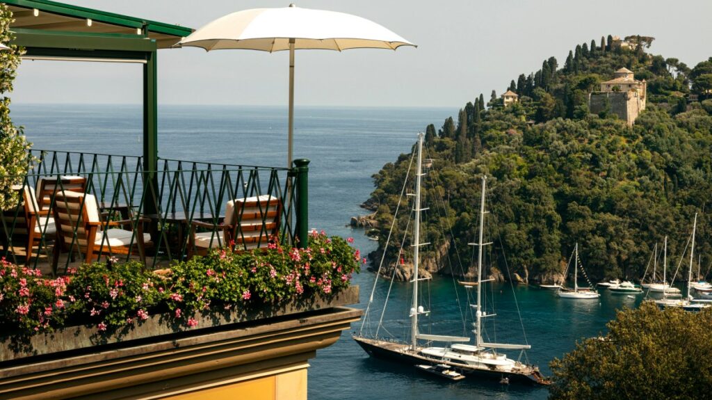 a retro reverie on the Italian Riviera