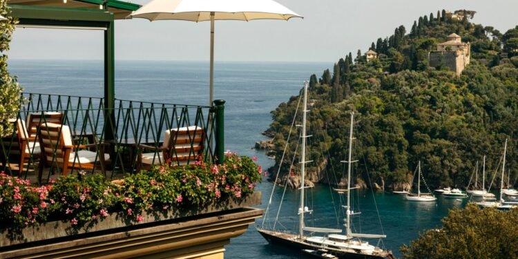 a retro reverie on the Italian Riviera