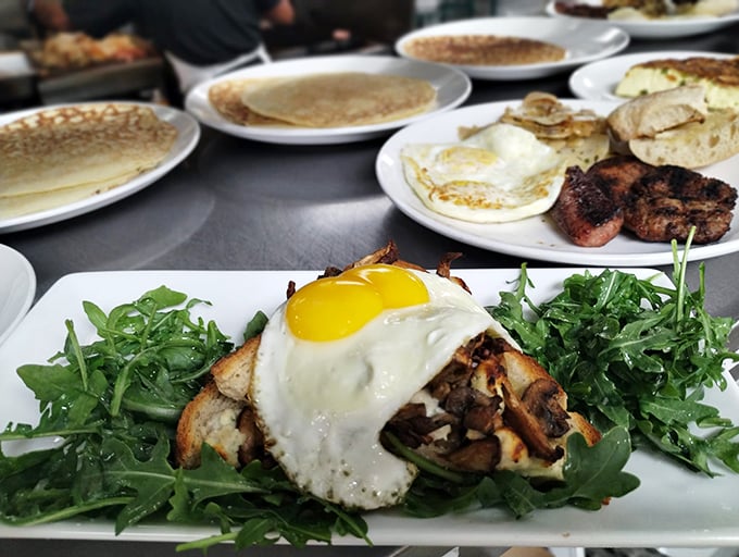 Who knew fungi could be so fancy? This mushroom tartine is like a forest floor turned gourmet – earthy, elegant, and utterly irresistible.