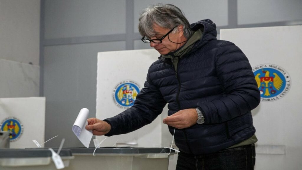 50% of Moldova votes to join EU in referendum, show initial results – Firstpost