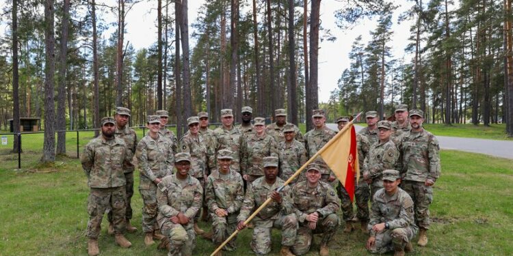 7th Mission Support Command’s senior leaders visit Defender Europe > U.S. Army Reserve > News-Display