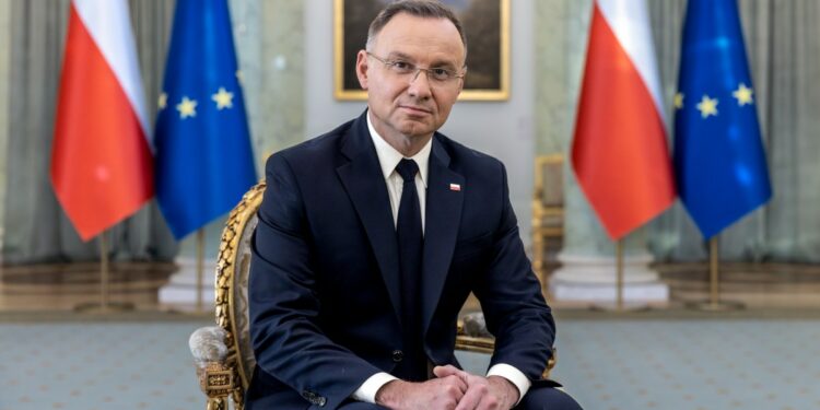 A new Iron Curtain could protect us from Putin, says Polish president