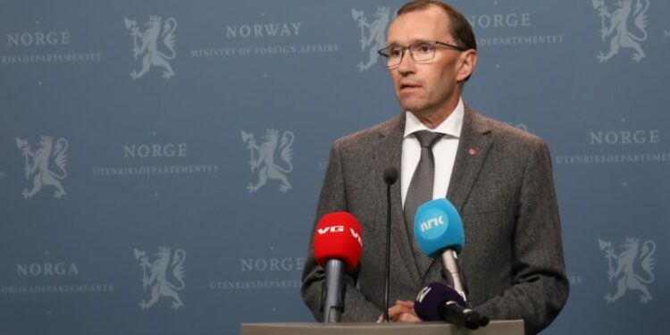 After Israel revokes diplomatic status of Norwegian diplomats, Norway mulls dialogue in hope of improving relations – EURACTIV