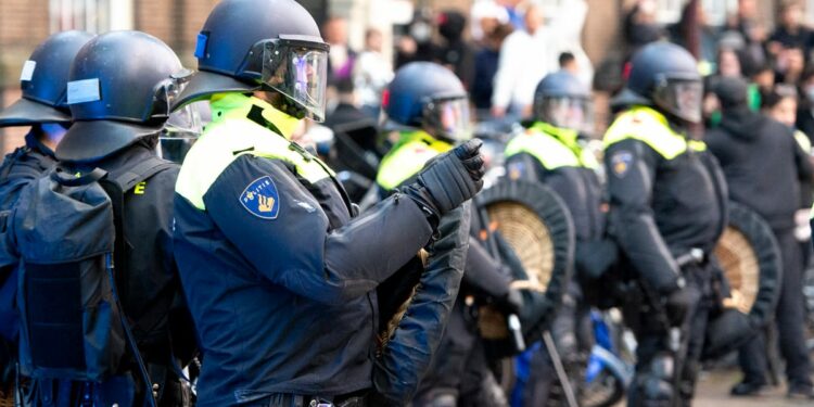All Dutch police officers’ contact details stolen in cyberattack – POLITICO