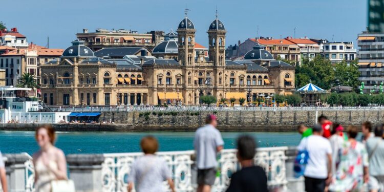 Anti- mass tourism protest erupts in another Spanish city | World | News