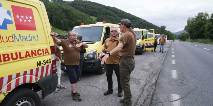 Augusta County man organizes drive to donate ambulances to Ukraine