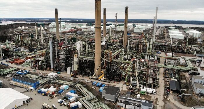 An aerial view of a large refinery.