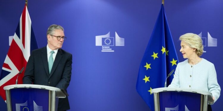 British PM visits Brussels to strengthen EU ties in ‘dangerous times’ – Euractiv