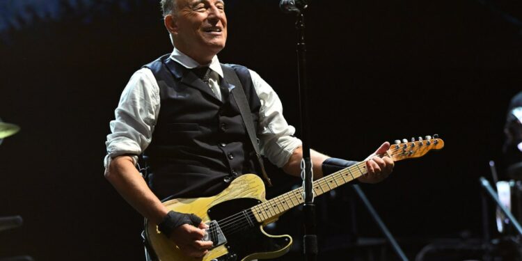 Bruce Springsteen and The E Street Band Expands 2025 European Tour