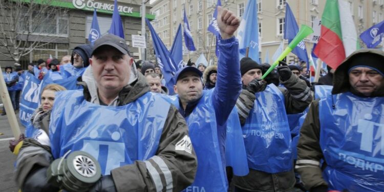 Bulgaria and Poland to increase climate adaptation and just transition efforts, Commission says