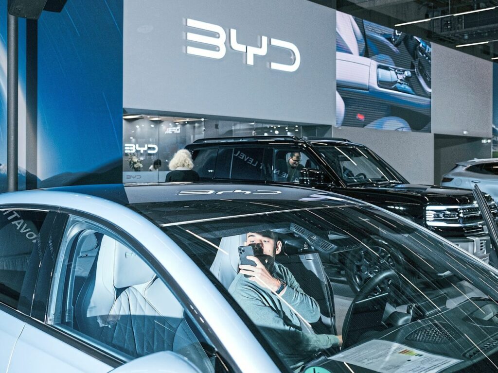 China carmakers rev up in Europe