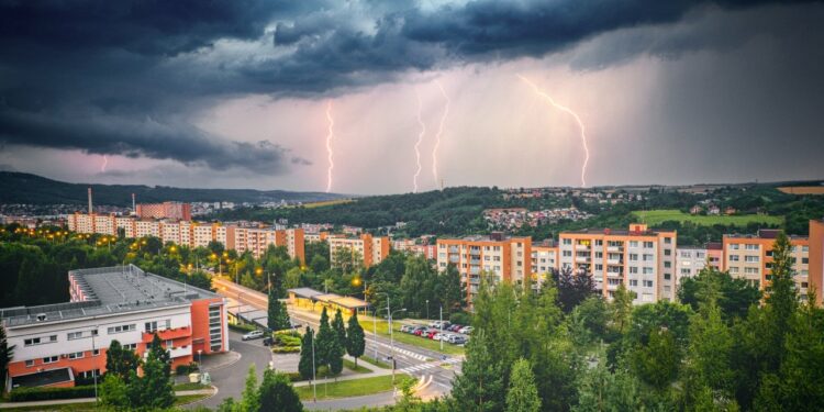 Czech meteorologists to use AI for enhanced weather forecasting