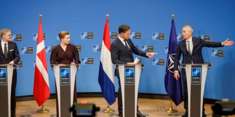 Denmark, Czechia, the Netherlands look to support air defence for Ukraine – Euractiv