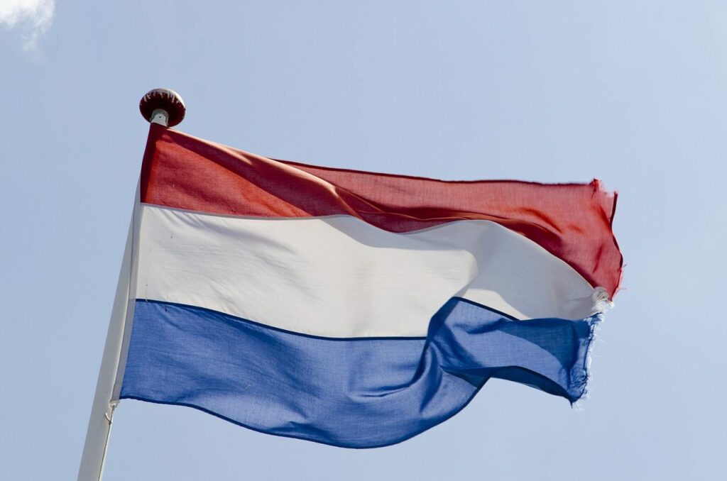 Dutch players face new online gambling deposit rules