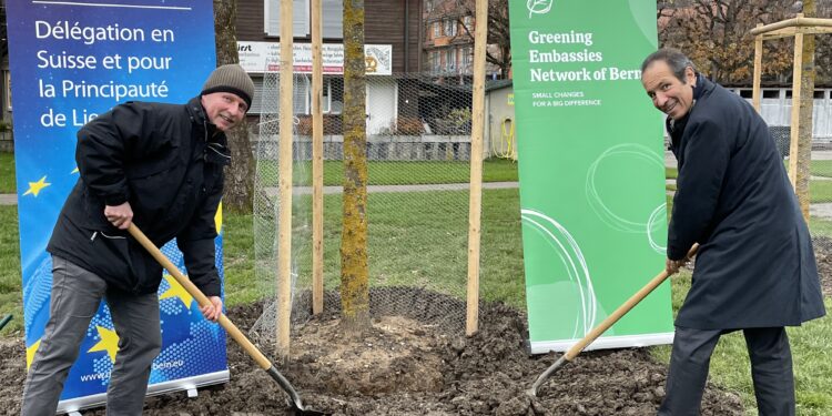 EU Del to Switzerland & Liechtenstein joins #ForOurPlanet campaign by planting and adopting a tree in Bernese open-air bath