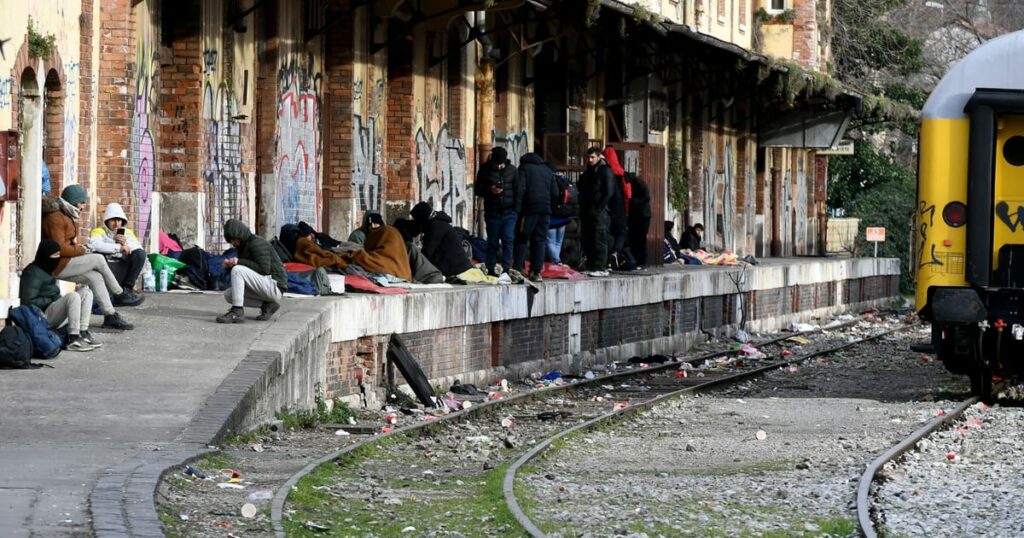 EU countries fail to probe beatings, sexual assaults on migrants by police, report says – POLITICO