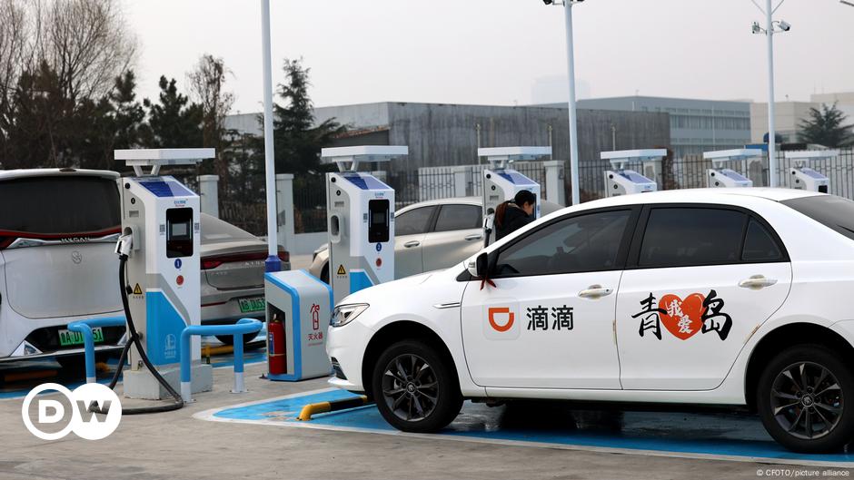 EU greenlights tariffs for Chinese electric vehicles – DW – 10/04/2024