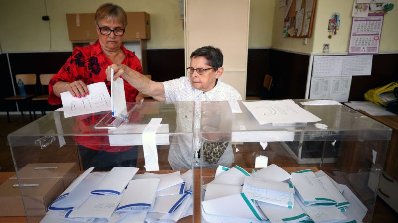 Early elections won’t solve Bulgaria’s political crisis, analysts warn – Euractiv