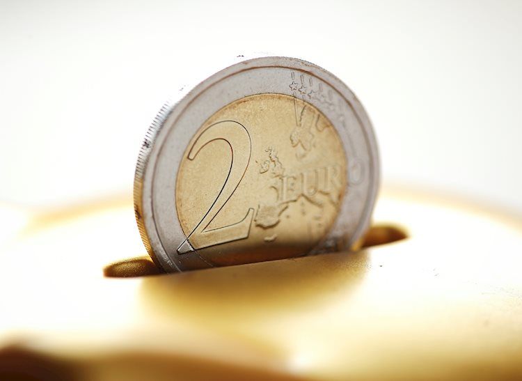 Euro remains steady near 1.0800 level ahead of critical US and EU GDP data