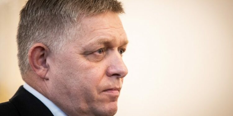 Europe shocked by assassination attempt against Slovak Prime Minister Robert Fico - EURACTIV