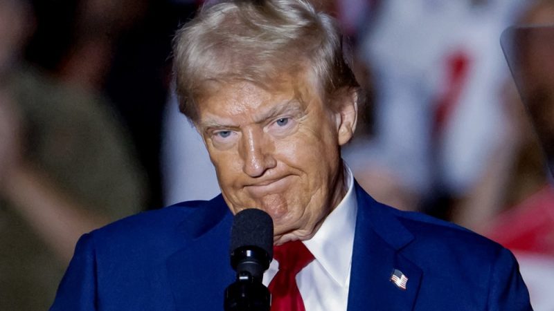 Europe will pay a ‘big price,’ Trump warns on tariffs - EURACTIV