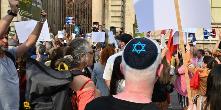 European Jewish Association accuses Belgian magazine of ‘incitement to murder’ Jews – POLITICO