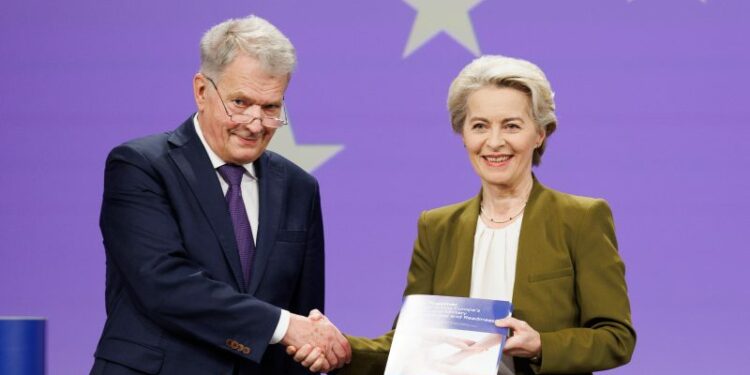 Finland’s ex-president Niinistö’s plan to prepare Europeans for war - EURACTIV