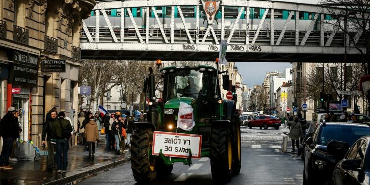 French farmers plan new wave of protests in November triggered by anger over EU trade deal