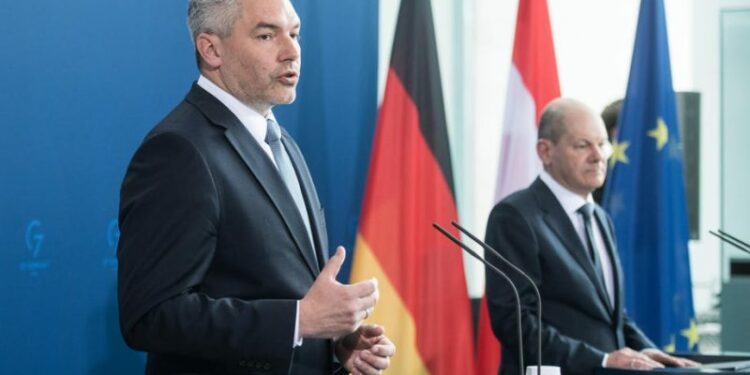 Germany, Austria advocate for EU admission of Albania and North Macedonia – Euractiv