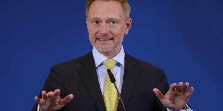 Germany eyes EU extension to rein in spending as recession bites – POLITICO