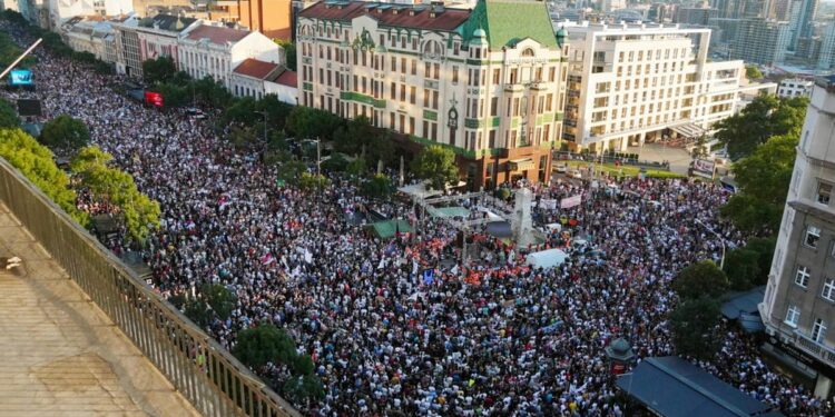 Huge lithium-mining protest triggers crisis meeting in Serbia – POLITICO