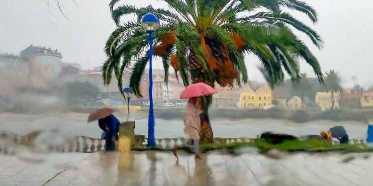 Hurricane Kirk warning for Brits in Spain as 5 areas to be hammered | World | News