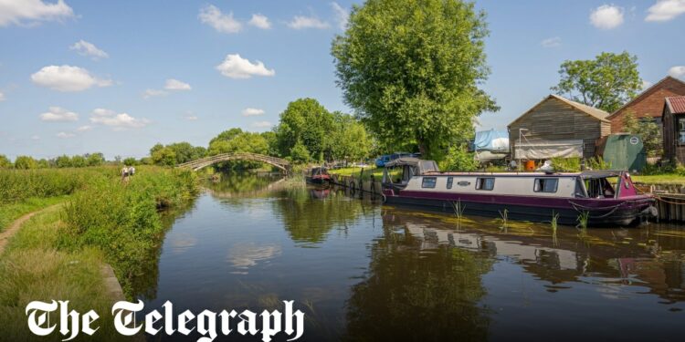 'I sold my house by accident when I was drunk – now I live on a narrowboat'