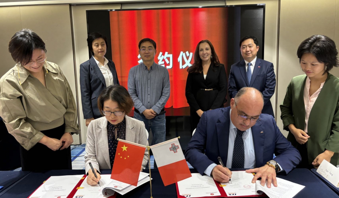 Institute of Tourism Studies and Shanghai Institute of Tourism sign a cooperation agreement to establish a culture exchange centre