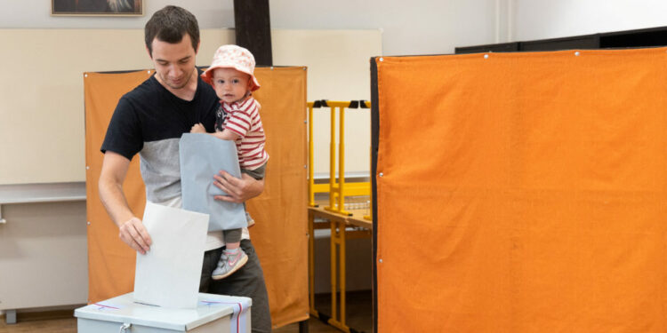 Irish and Czech voters go to the polls on day 2 of EU elections as the far right seeks power