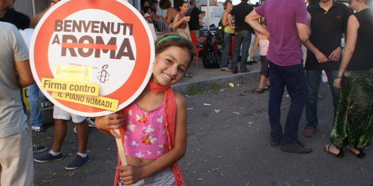 Campaigning for Roma rights. © Amnesty International