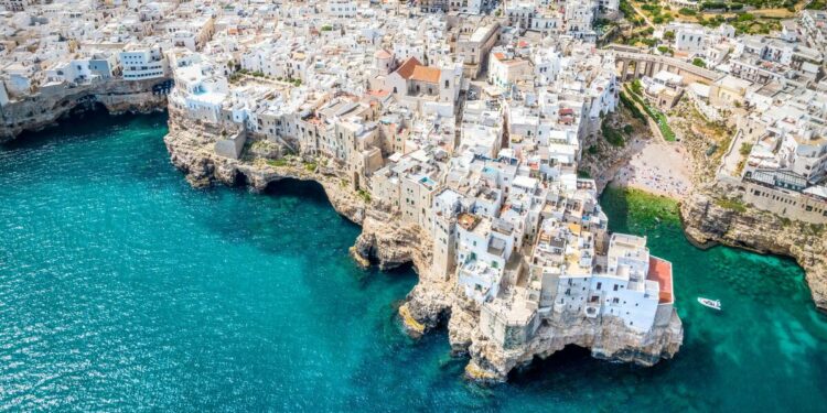 Italy's 'hidden gem' that's a 'great alternative' to dodge the crowds in Greece | World | News