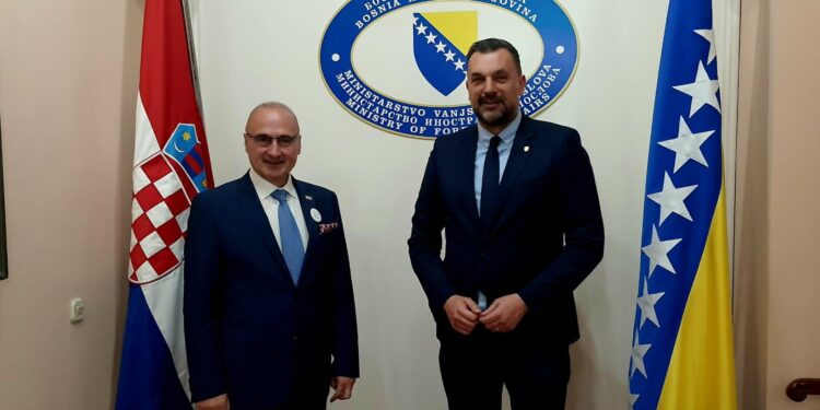 Konakovic and Grlic Radman: Stable Relations between nNeighbors are the key to Peace and Progress