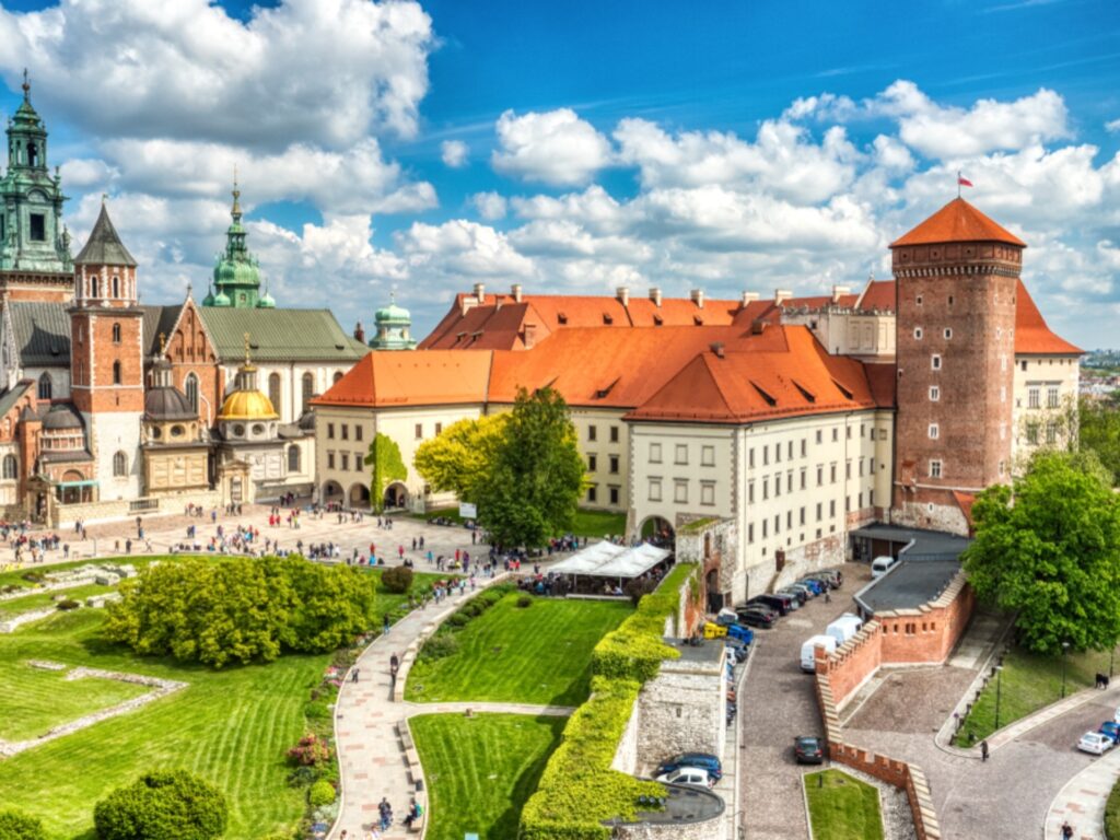 Krakow City Council Backs Resolution To Implement A Tourist Tax