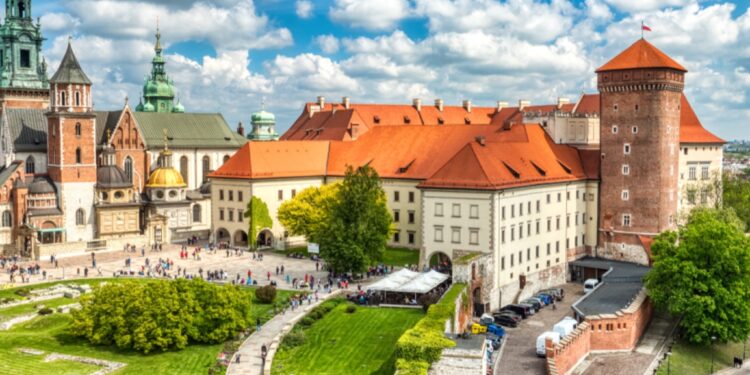 Krakow City Council Backs Resolution To Implement A Tourist Tax