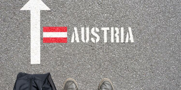 Masses of Hungarians move to live and work in Austria